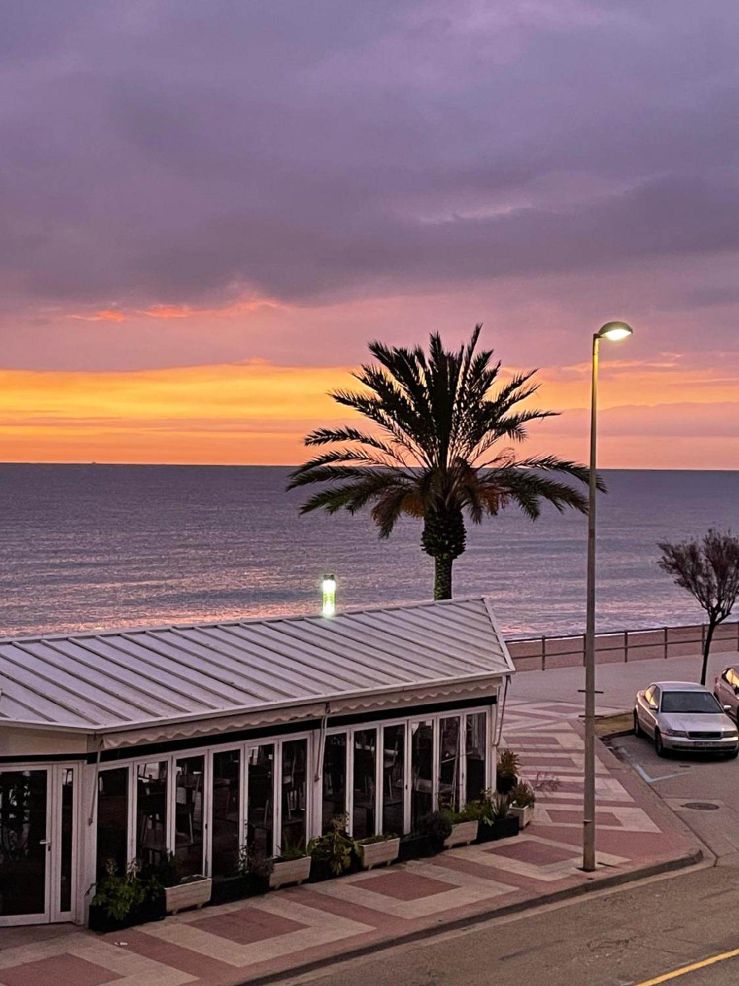 Estudio Con Impresionantes Vistas Al Mar Blanes Exterior photo